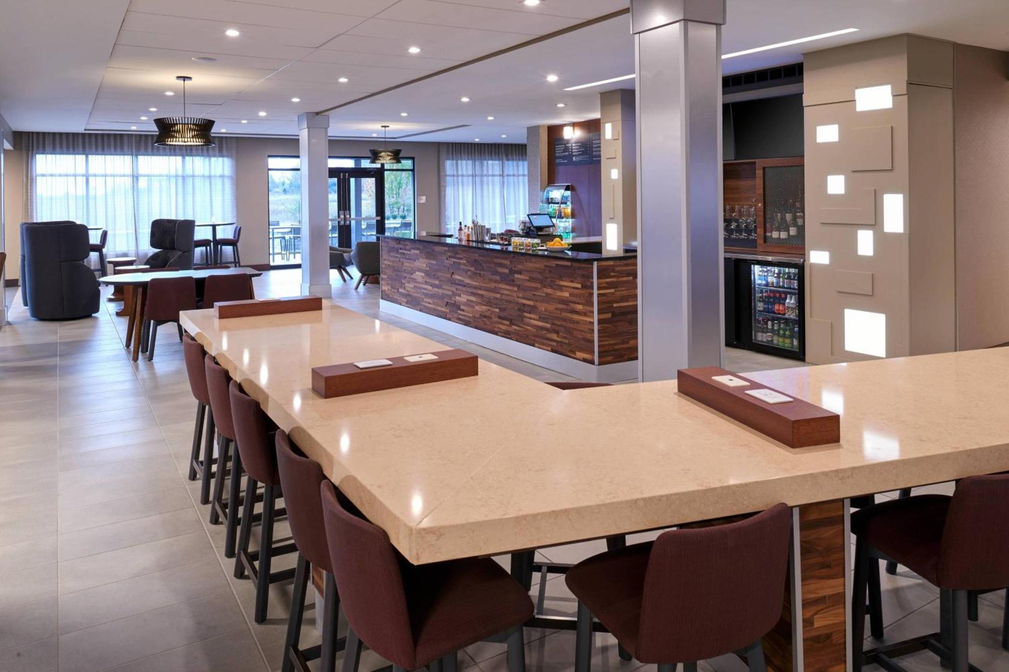 Courtyard By Marriott Jackson Hotel Екстериор снимка