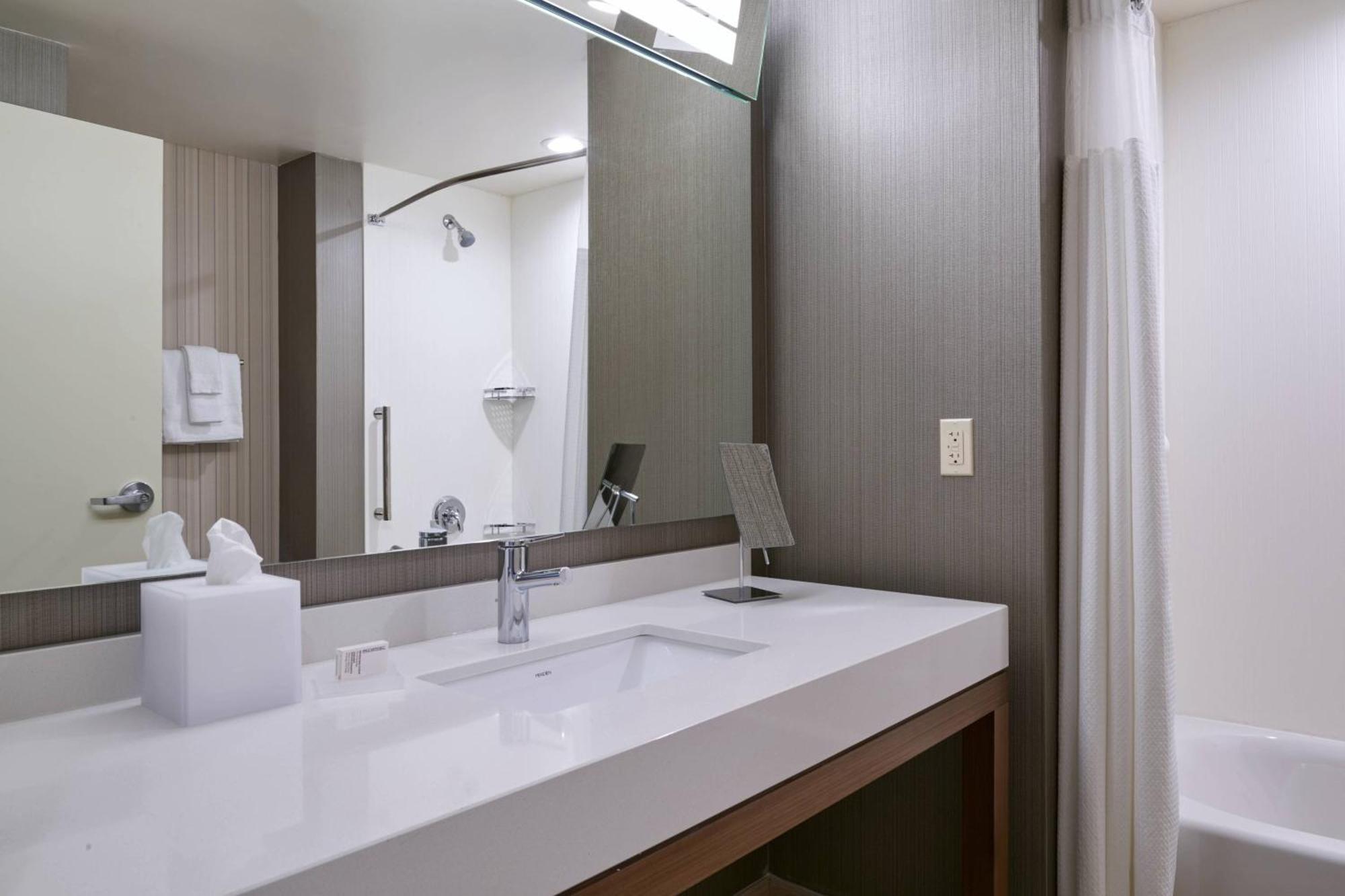 Courtyard By Marriott Jackson Hotel Екстериор снимка