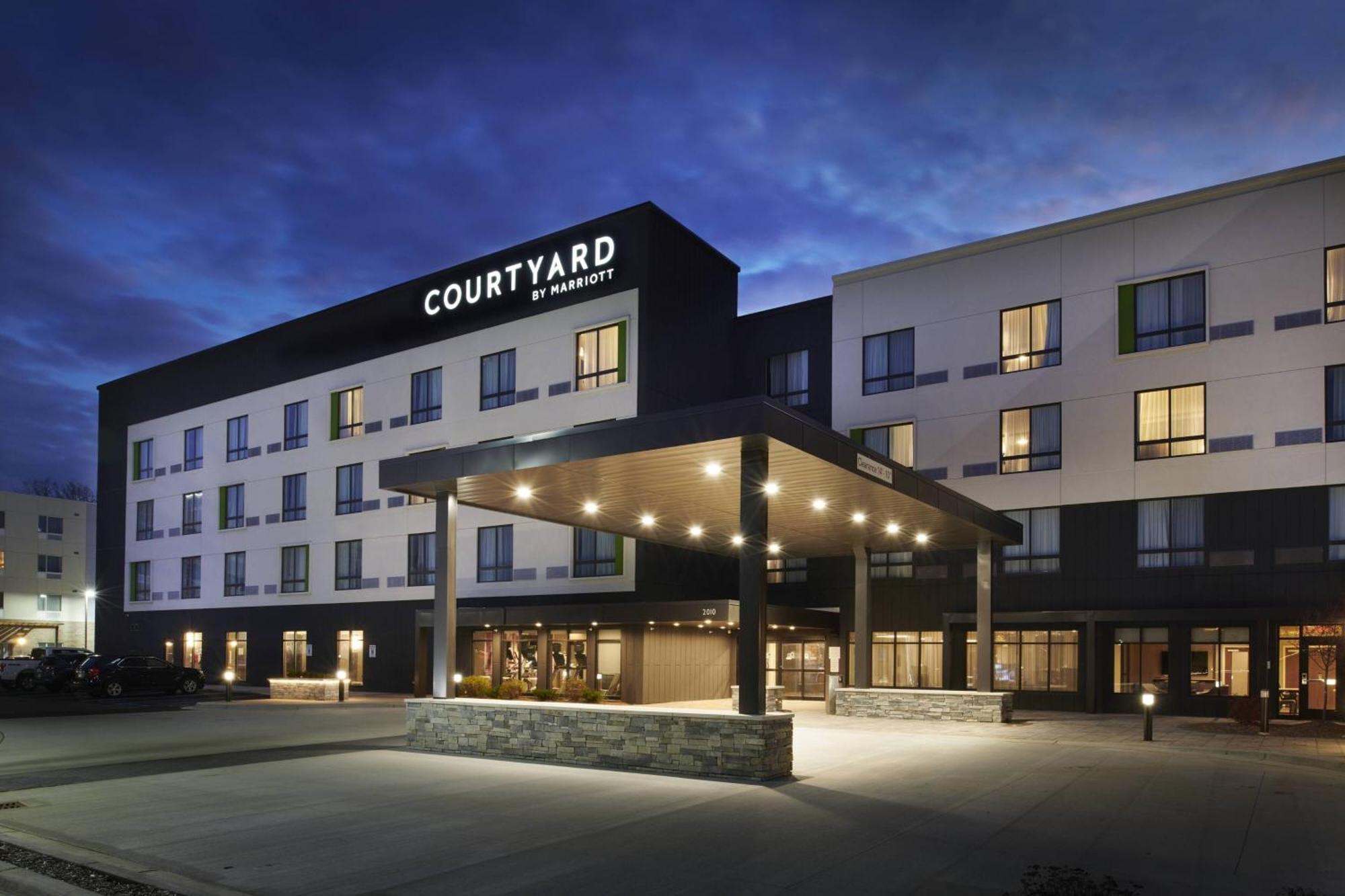 Courtyard By Marriott Jackson Hotel Екстериор снимка